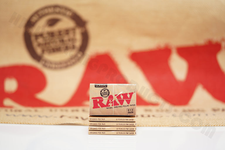 1x Full Box Of AUTHENTIC Raw Classic Rolling Paper 1 1/2 (25 Packs, 32 in Each Pack)