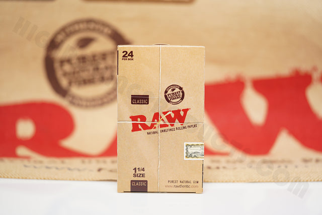1x Full Box Of AUTHENTIC Raw Classic Rolling Paper 1 1/4 (24 Packs, 50 Leaves Per Pack)